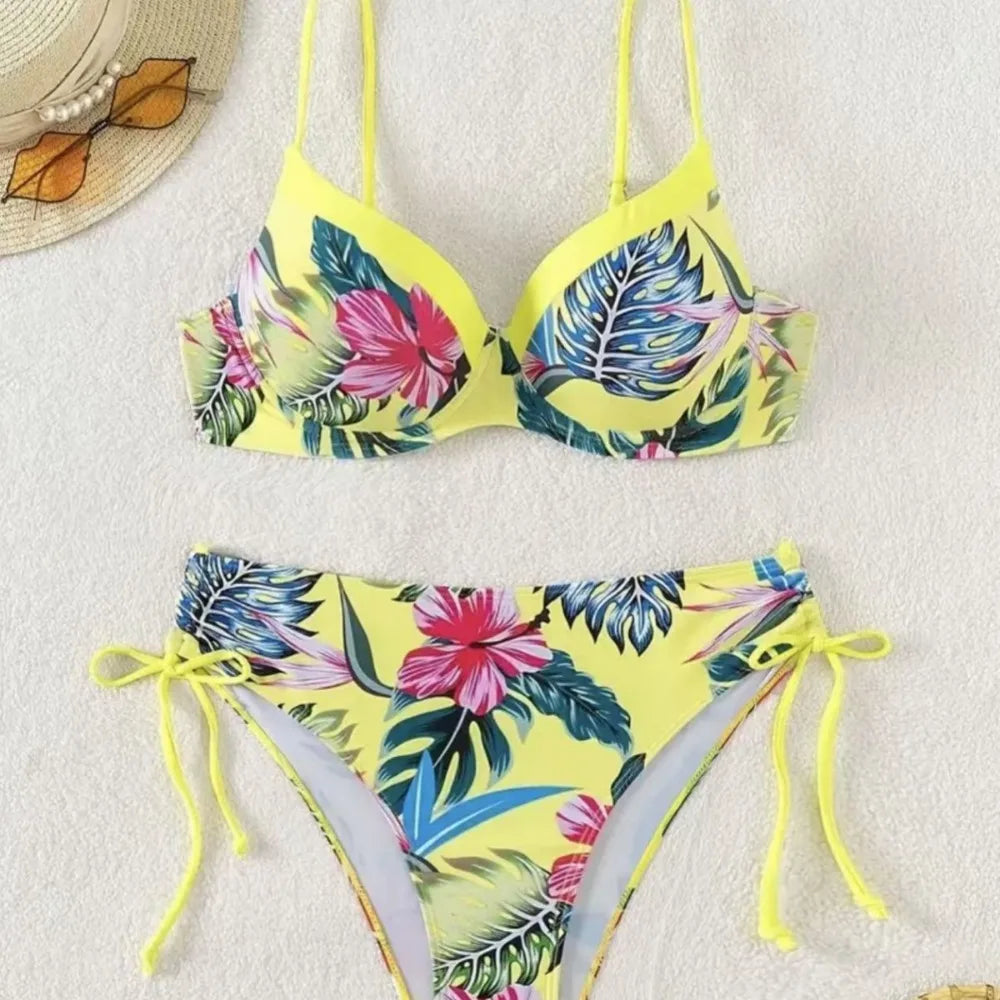 Fashion Little Green New Bikini Split Plant Printed Swimsuit and Swimsuit Set Gather Beach Hot Springs Women's Strap Swimsuit