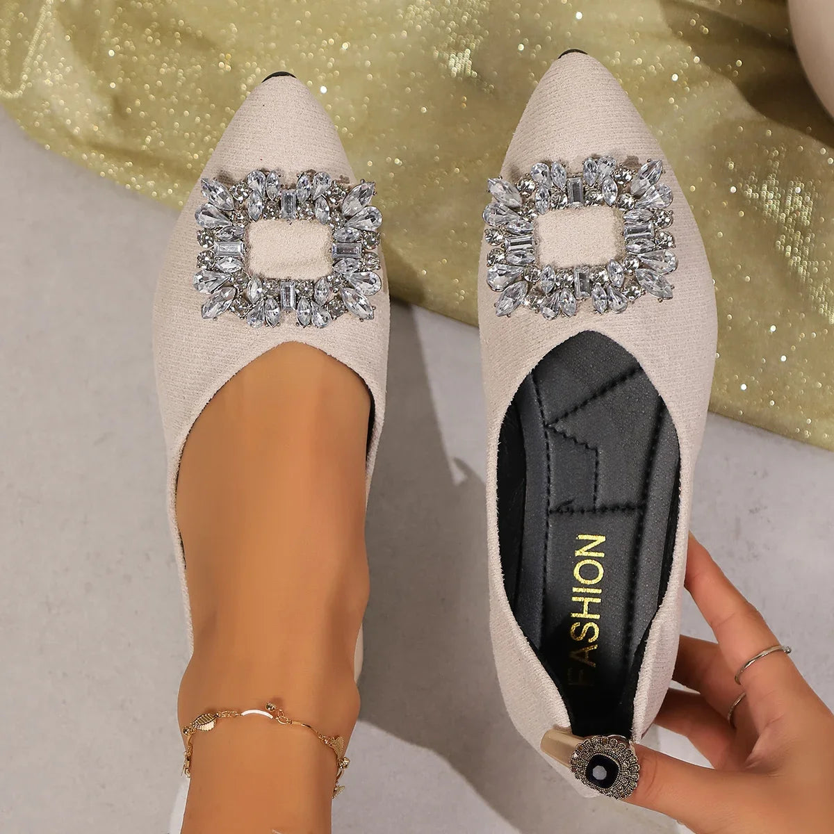 2024 New Spring and Autumn Flat Shoes Women's Shoes Pointed Diamond Metal Square Buckle Single Shoes